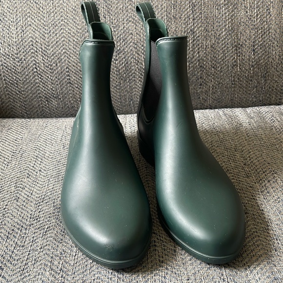 J. Crew Green Chelsea Rain Boots Women’s Size 8 main image 9